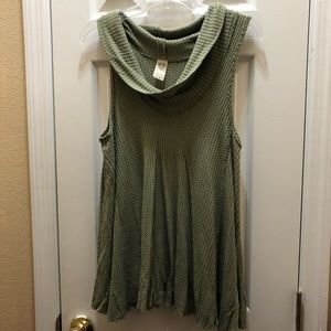 Free People/ We the Free waffle top medium